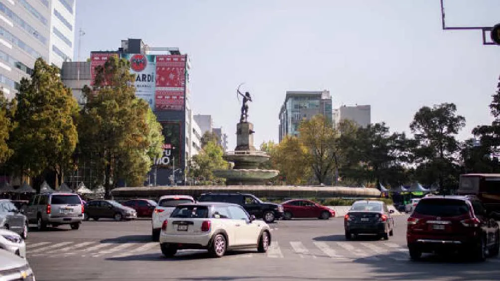 El Hoy No Circula aplica de lunes a sábado en todo el Valle de México.