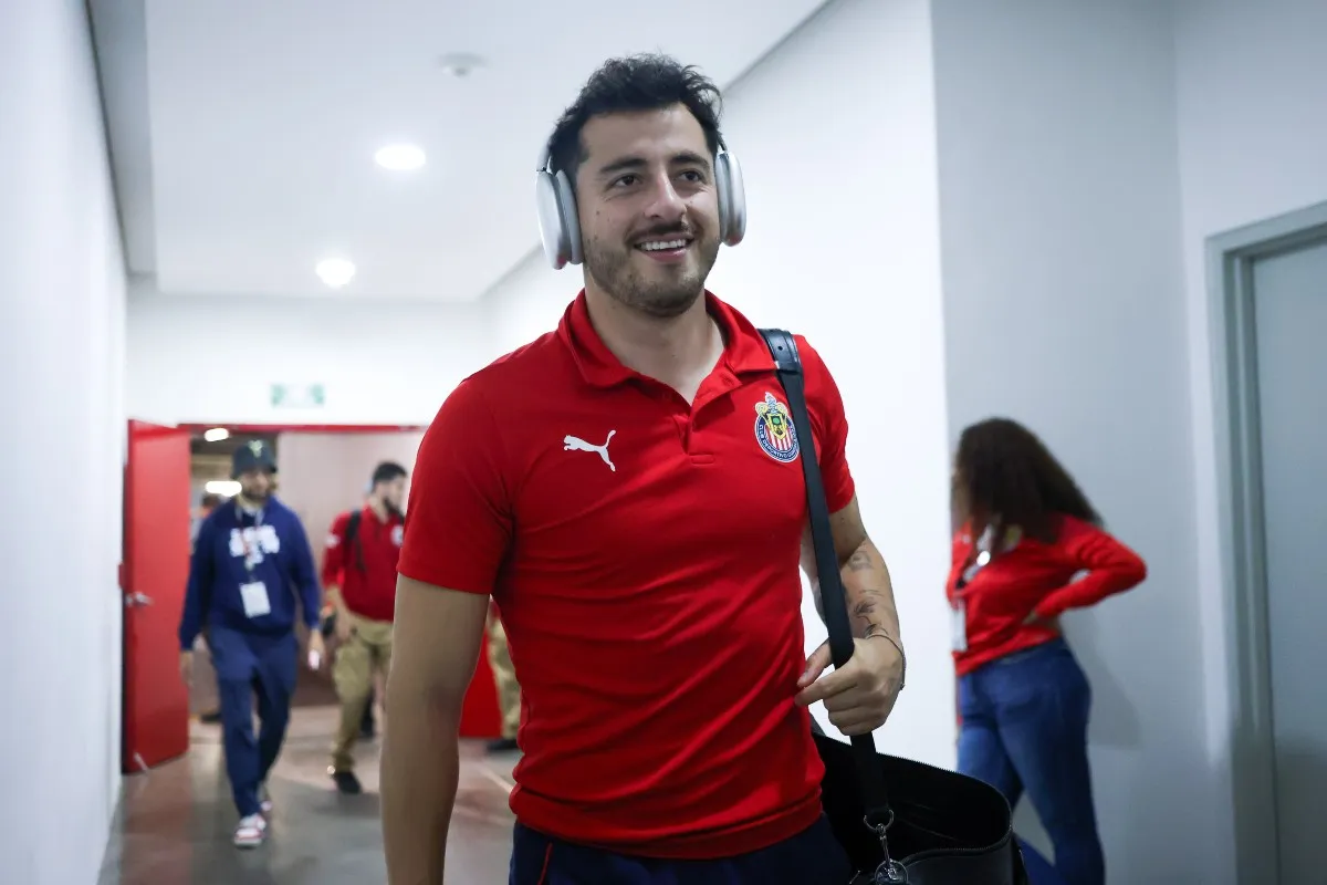 Mozo llegando al Akron