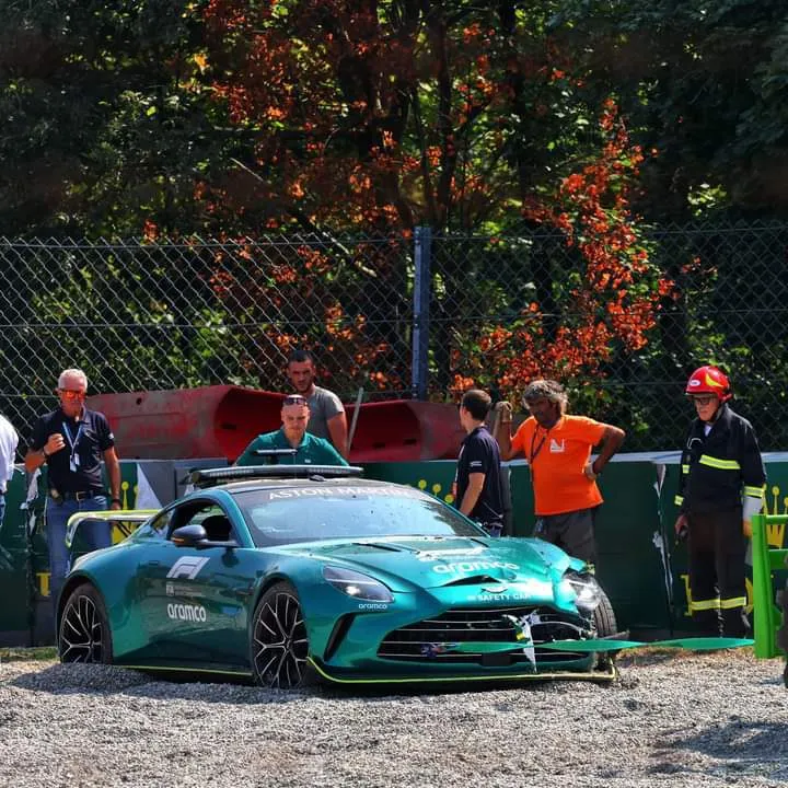 El auto se salió de la pista durante la inspección