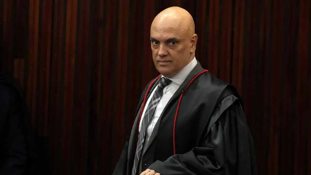 AP Ordenó la suspensión de la red social