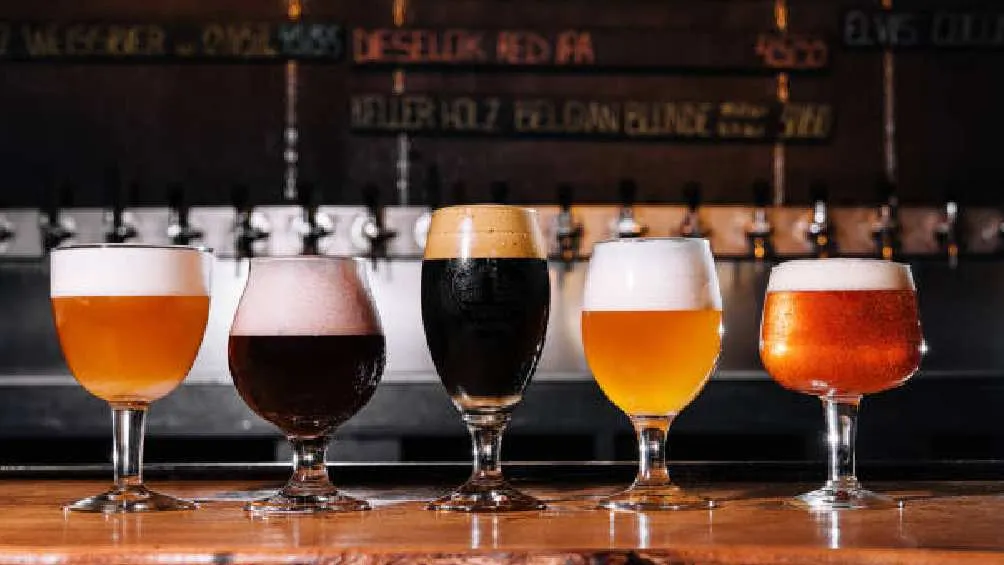 Pixabay La Profeco analizó el contenido en etiqueta de las cervezas.