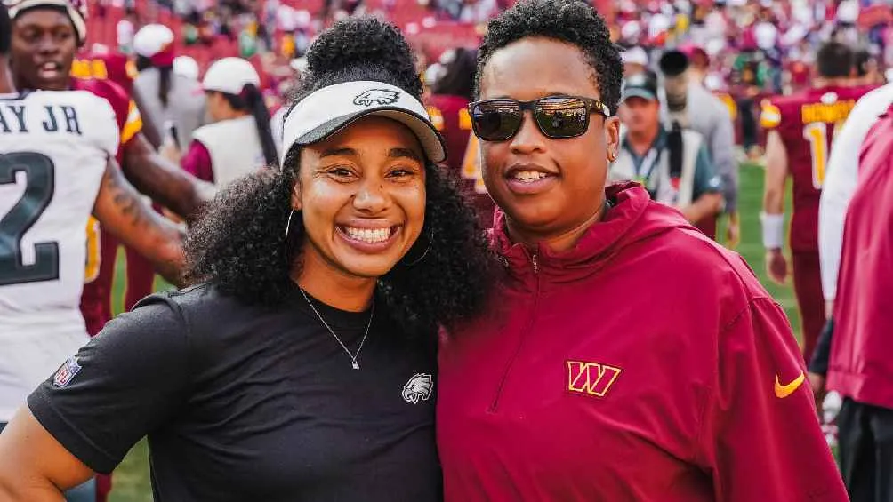 TWITTER @NFL Jennifer King hizo historia en el 2021