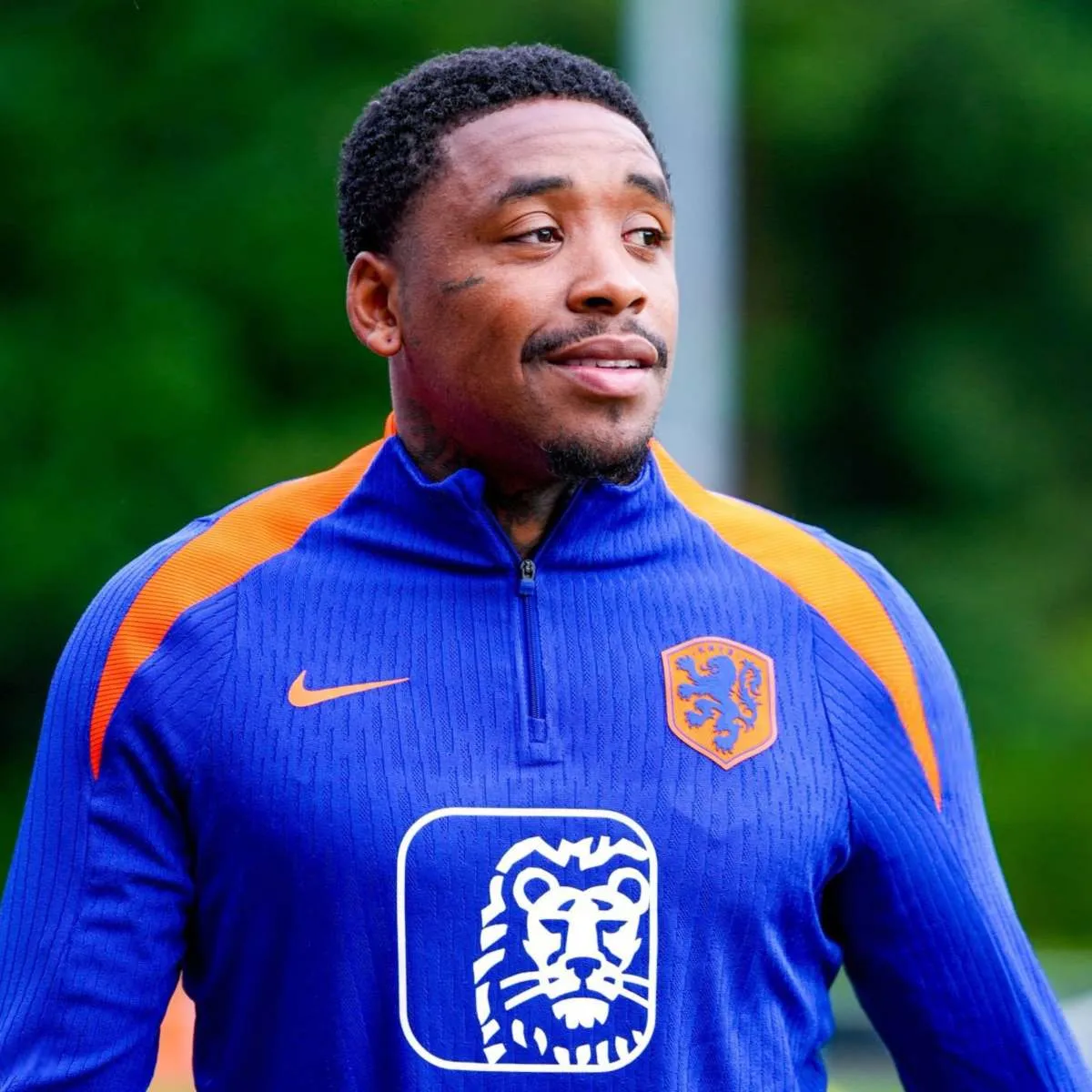 Se fue al futbol de Arabia