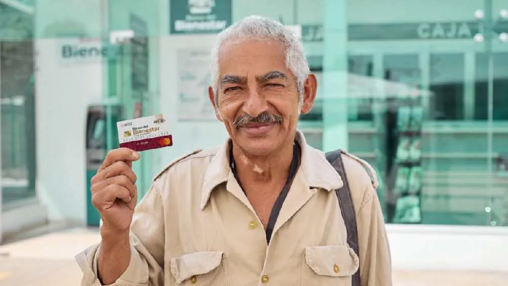 Adultos Mayores reciben su pago del bimestre septiembre-octubre.