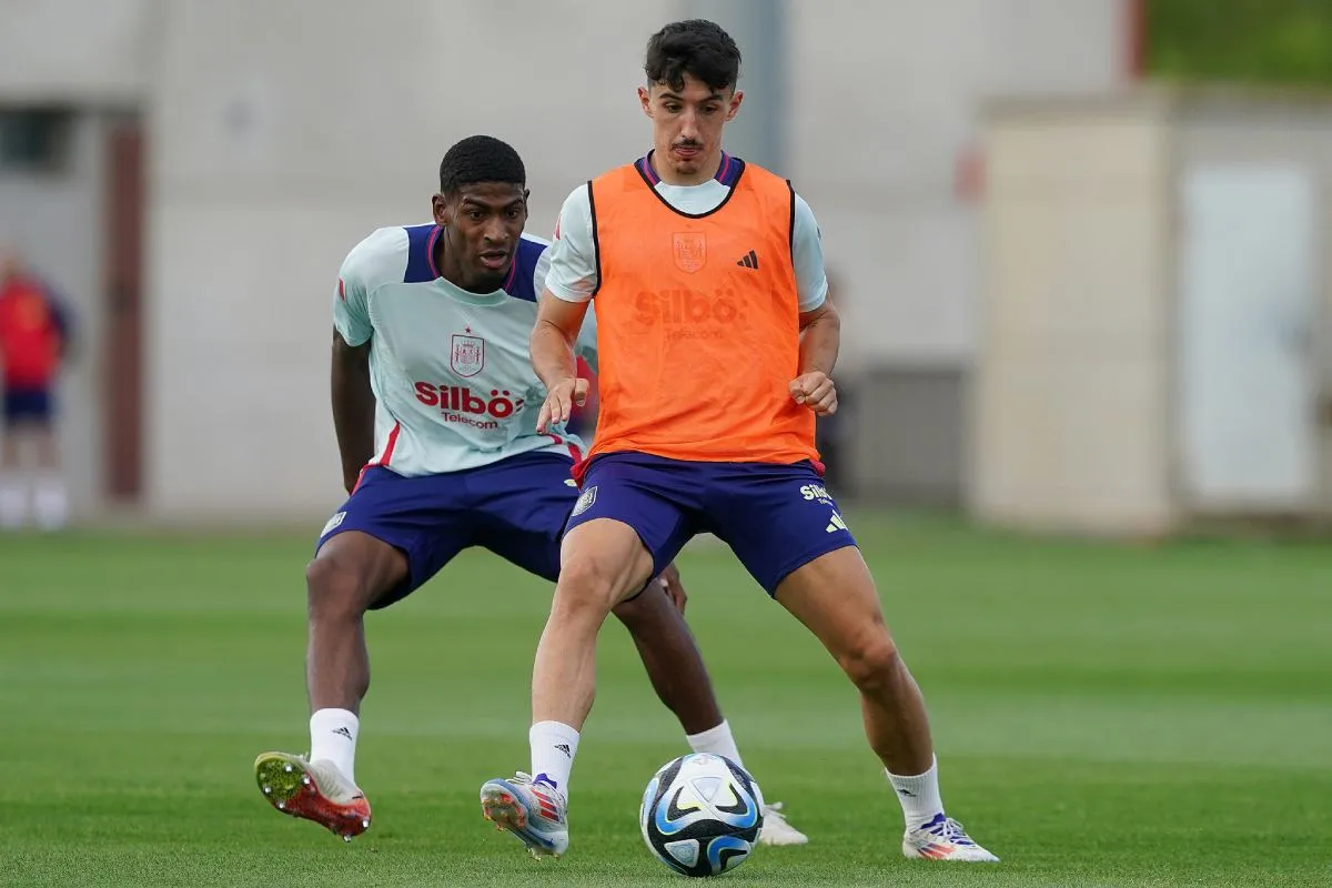 El equipo de Luis de la Fuente visita a Serbia