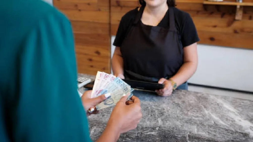 Si trabajas el 16 debes recibir un pago triple.