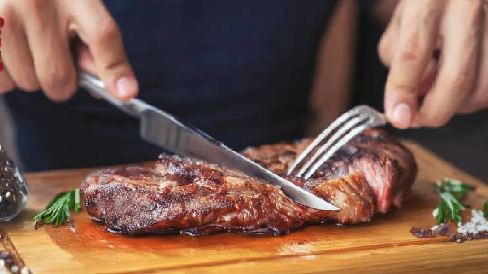 La OMSS recomienda mantener una dieta balanceada.