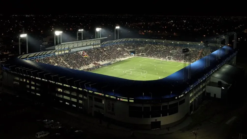 FACEBOOK: ClubAlwaysReady.Bo El Estadio Municipal de Villa Ingenio es uno de los más altos del mundo