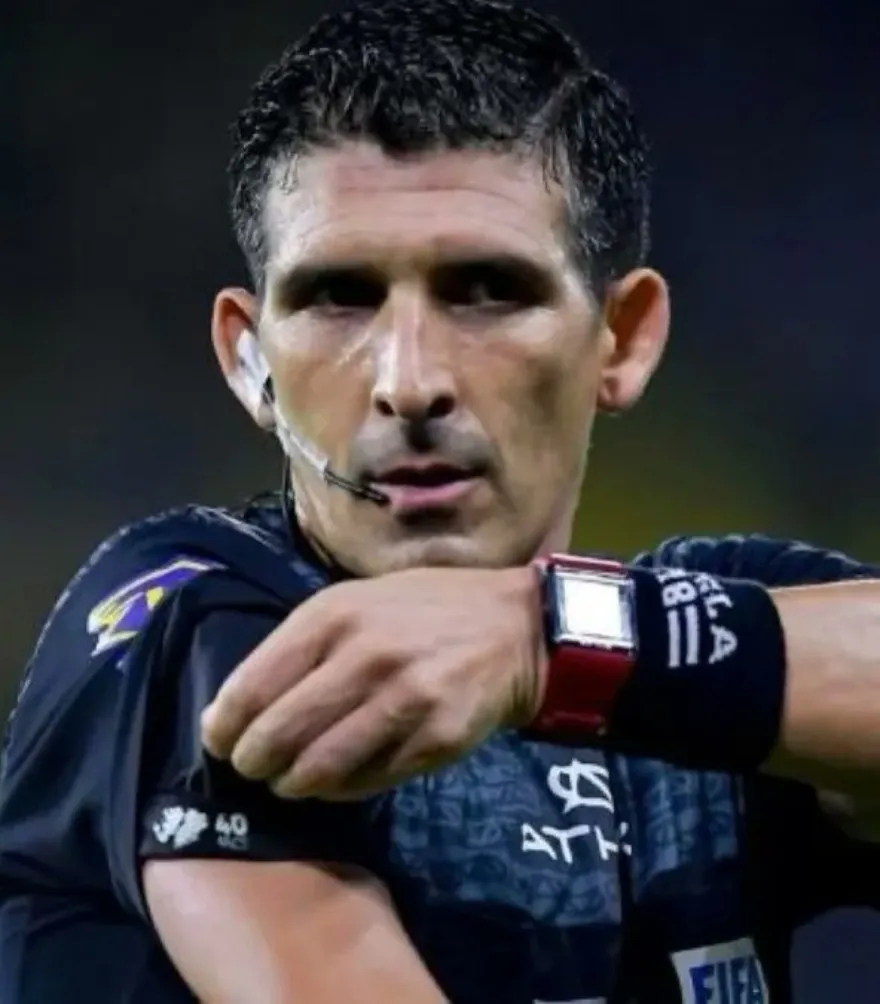 X: @okdobleamarilla Andrés Merlos, árbitro que acusa Andrés Fassi