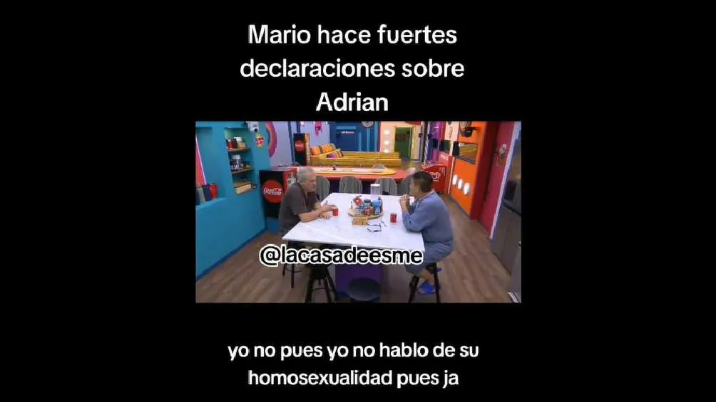 En redes circula un video donde Mario Bezares deja entre ver que Adrián es gay.