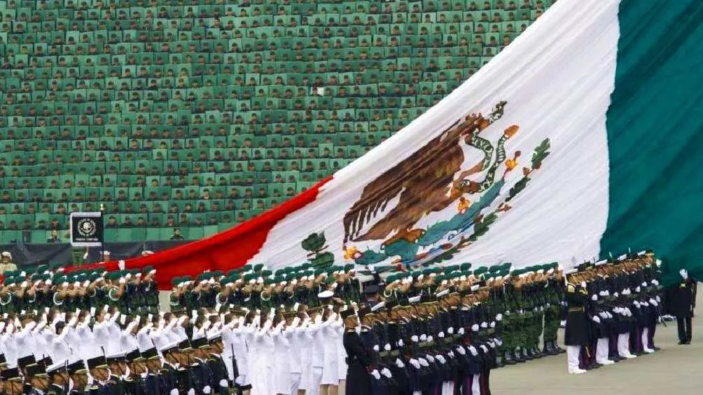 Este desfile se hace para celebrar la Independencia de México.