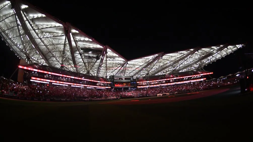 El Harp Helú celebrando la Serie del Rey de los Diablos