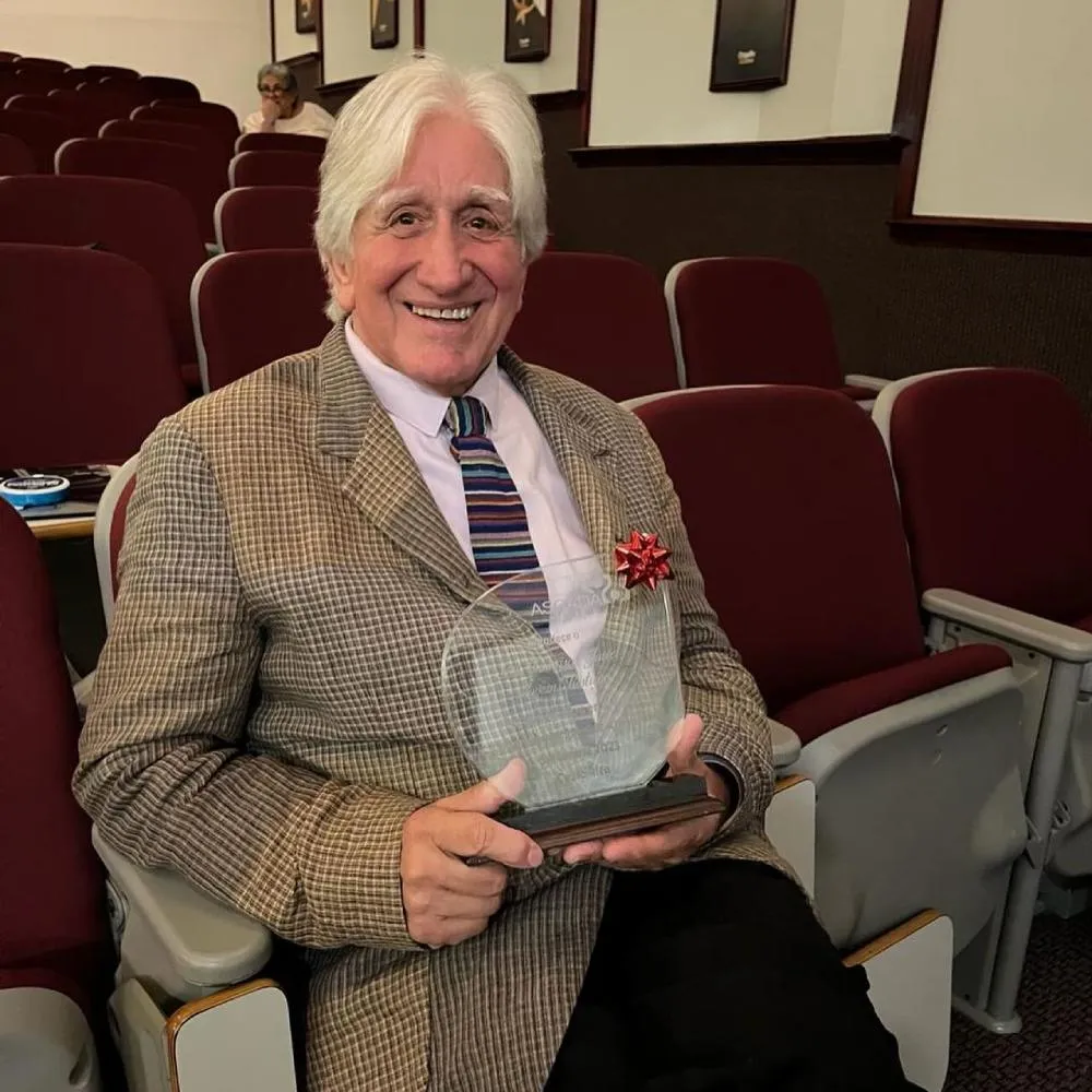 Redes Sociales El doctor descubrió un Alzheimer más agresivo al que conocemos.