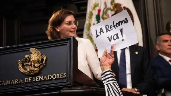 X: Partidomorena La oposición considera que esta reforma atenta contra la justicia en el país.