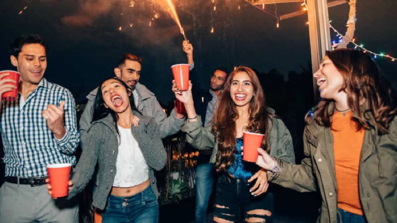 La Ley Seca se implementa para mantener el orden y seguridad de las personas.