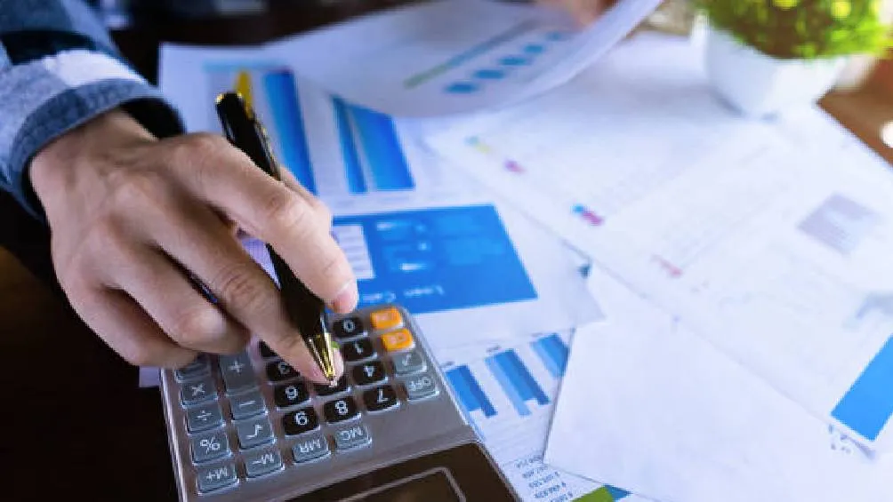 El SAT ofrece opciones para regularizar los pagos con meses sin intereses.