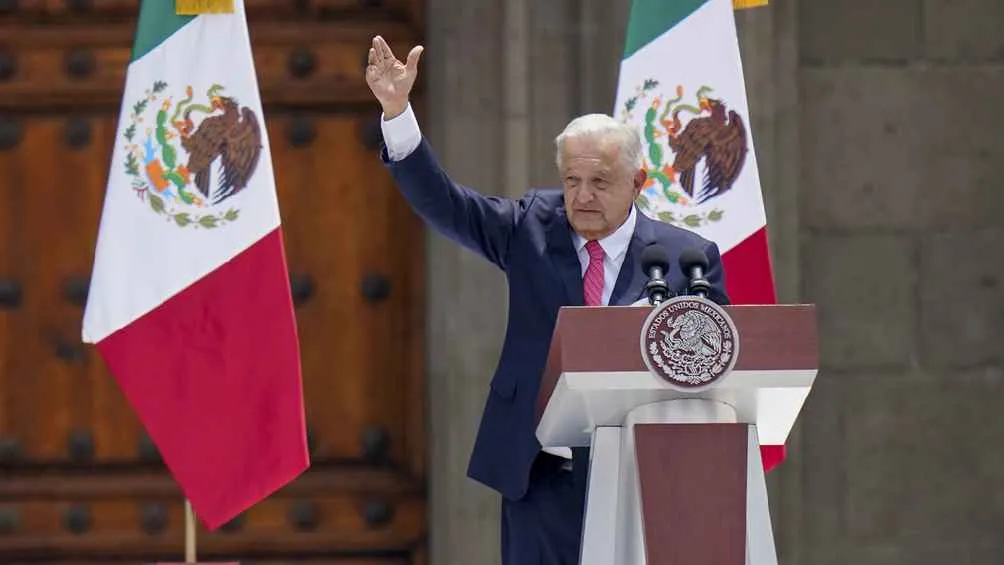 AP Reveló la historia con AMLO