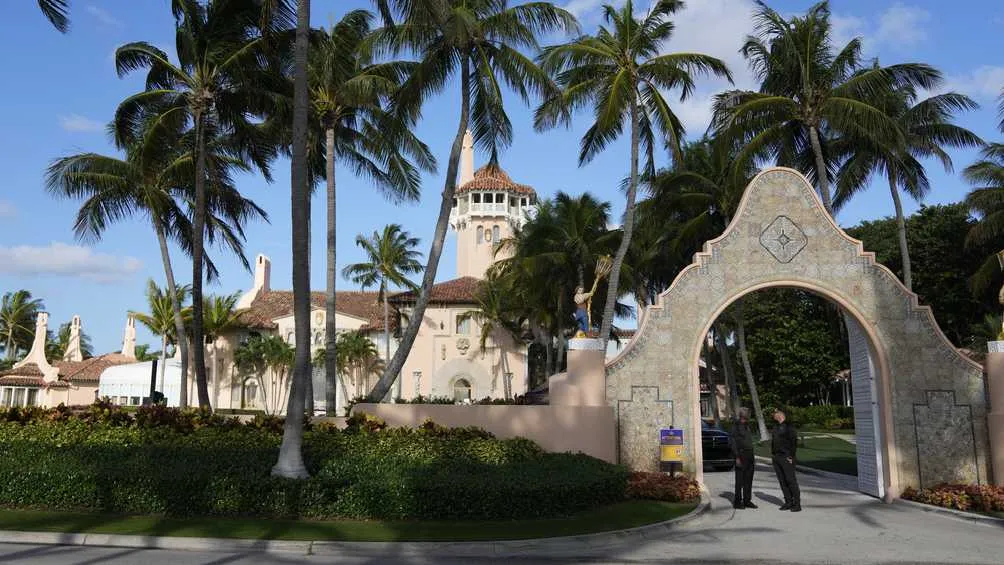 Trump estaba en su campo de golf en Miami cuando apareció un hombre armado.