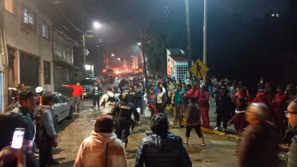 Además de los seis fallecidos, hay tres personas lesionadas.