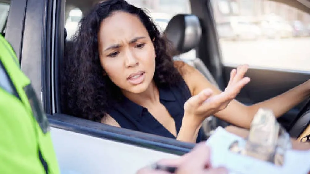 Pixabay Evita pagar multas por no respetar el Reglamento de Tránsito.