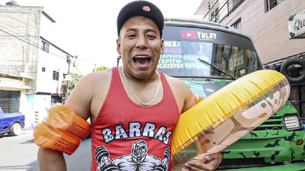 Yulay es un youtuber que acostumbra a compartir contenido en lugares populares.