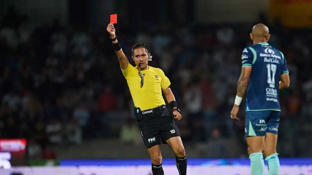 Puebla se quedó con uno menos