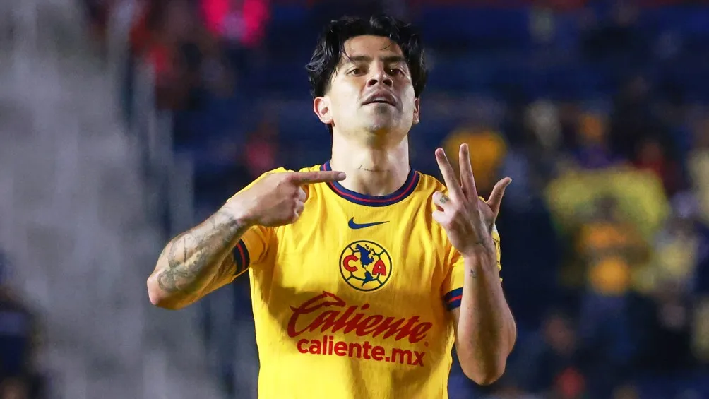 Víctor Dávila celebra el gol