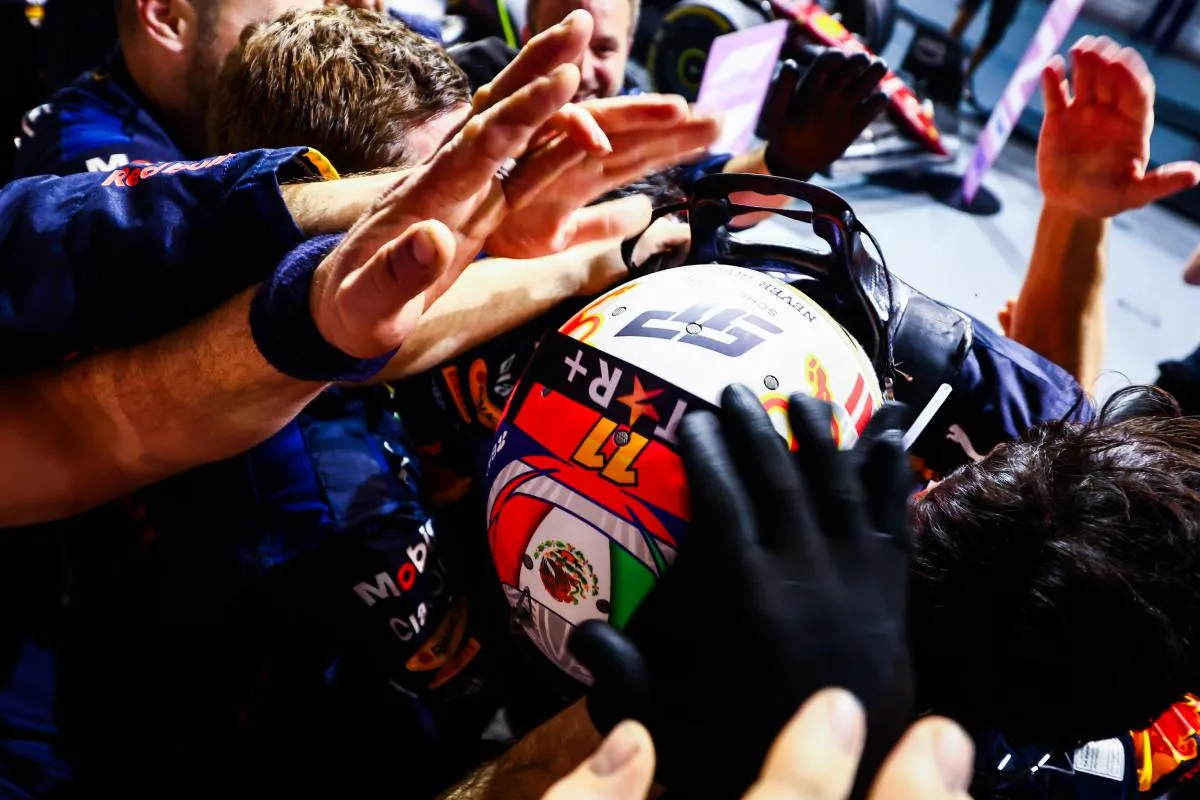 Checo ganó en 2022 con Red Bull en Marina Bay