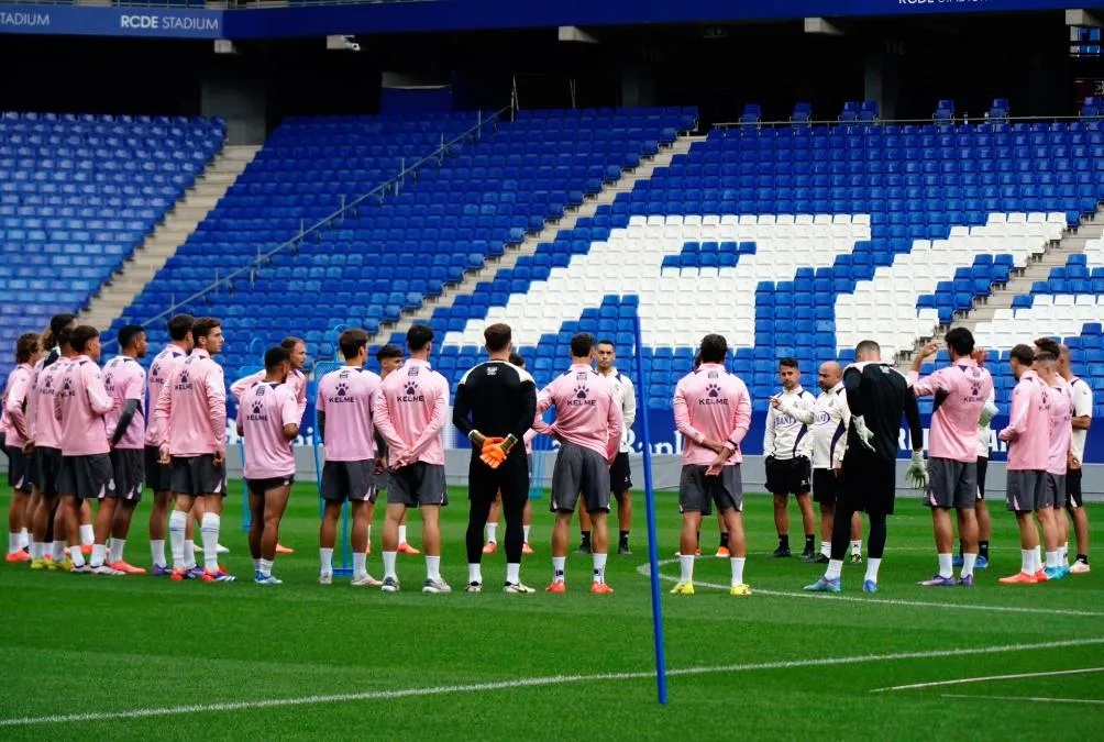 Los Periquitos marchan a media tabla