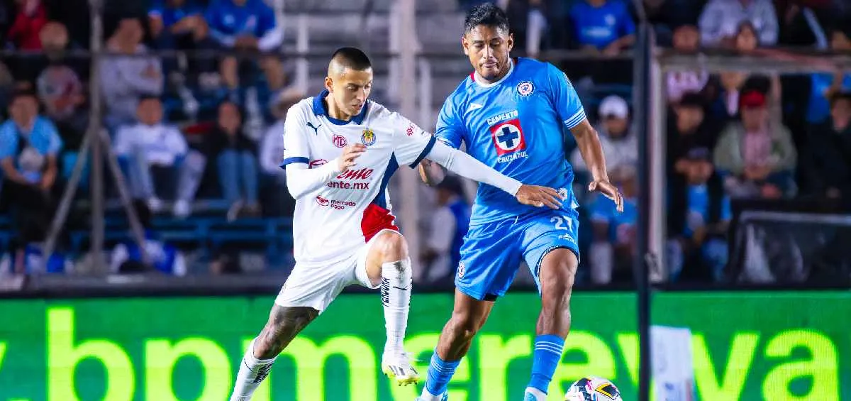 Cruz Azul sigue en el liderato