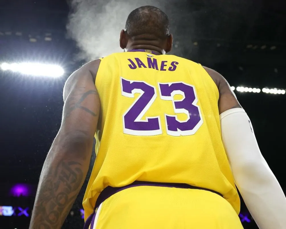LeBron James lleva 21 temporadas jugadas en la NBA