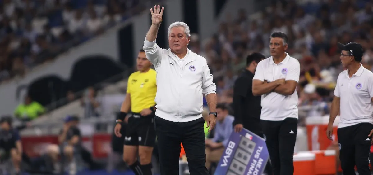 Vuce apagó a los regios