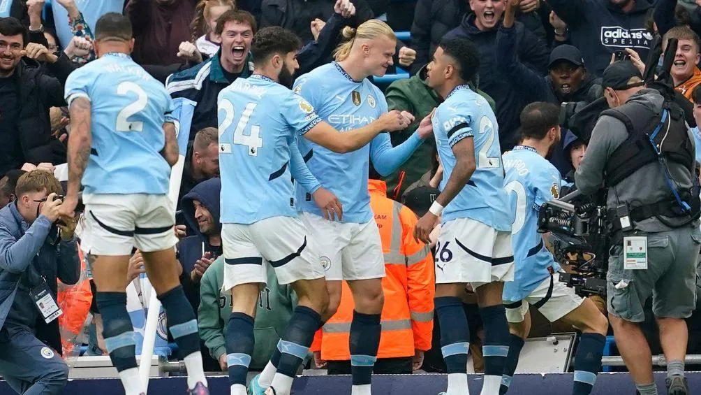 AP Haaland celebra su gol con el City