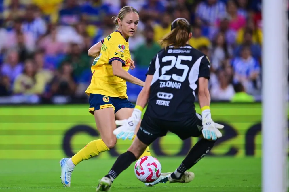 Gol de Sarah Lubbert a Rayadas