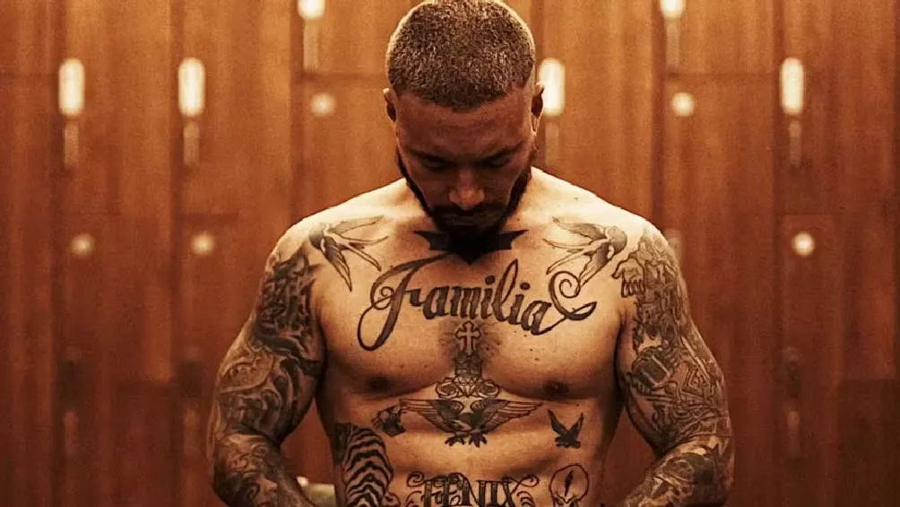 J Balvin nacido en Medellín, es un cantante del genero urbano.