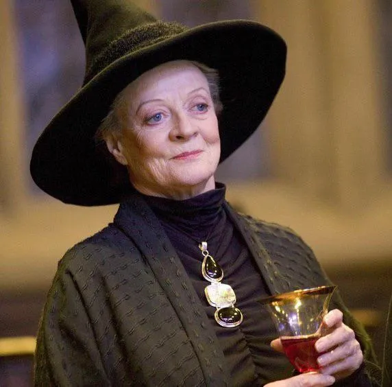 Redes Sociales Maggie Smith recién falleció luego de estar internada en un hospital.