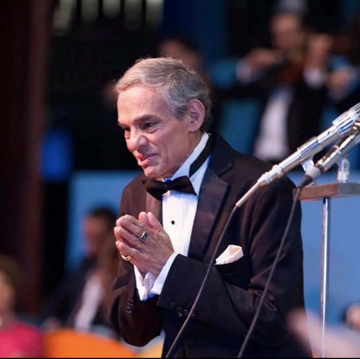 FB: @OficialJoseJose El cáncer de páncreas terminó por vencerlo a los 71 años.