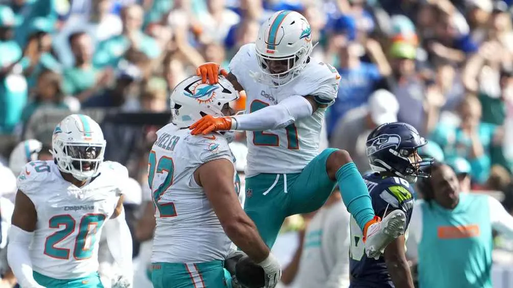 AP Llegan sin QB titular