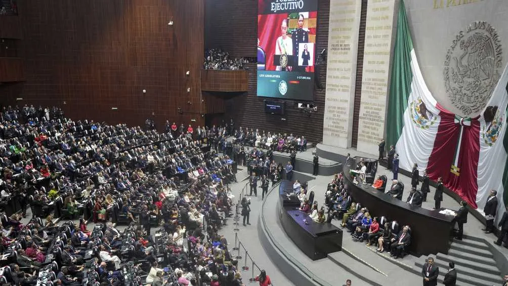 La Cámara de Diputados fue el escenario de la toma de protesta.