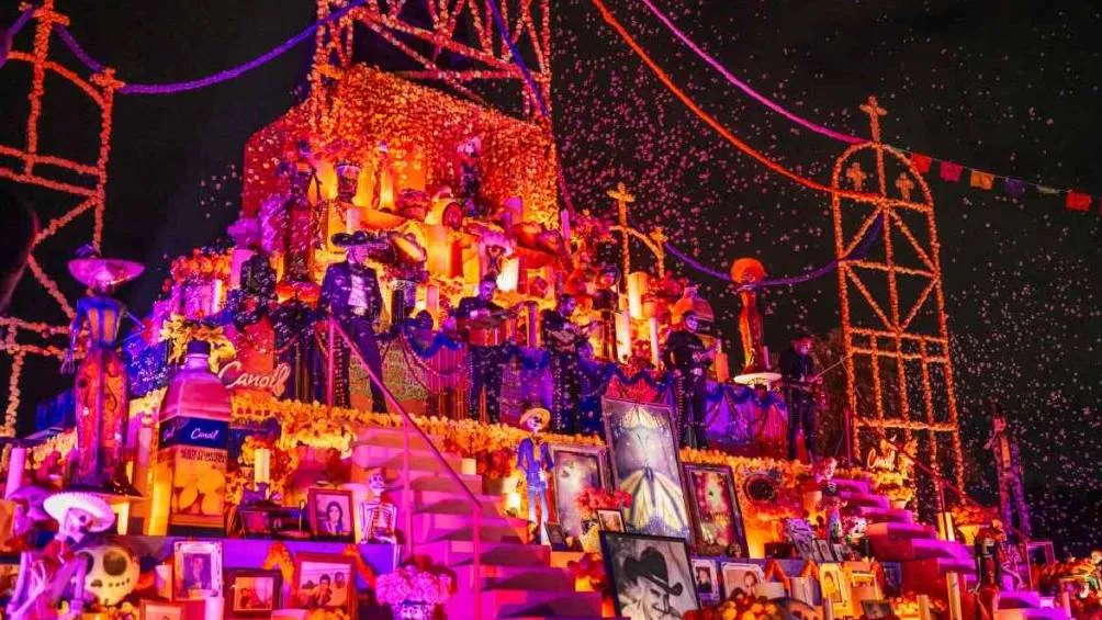 Calaverandia es un parque temático para celebrar las fechas de Día de Muertos.