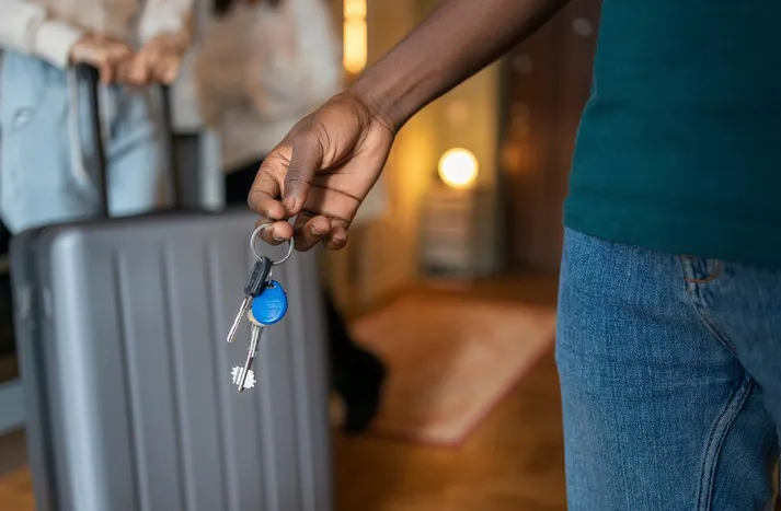 FREEPIK Ahora se podrá rentar un departamento o casa 180 días al año.