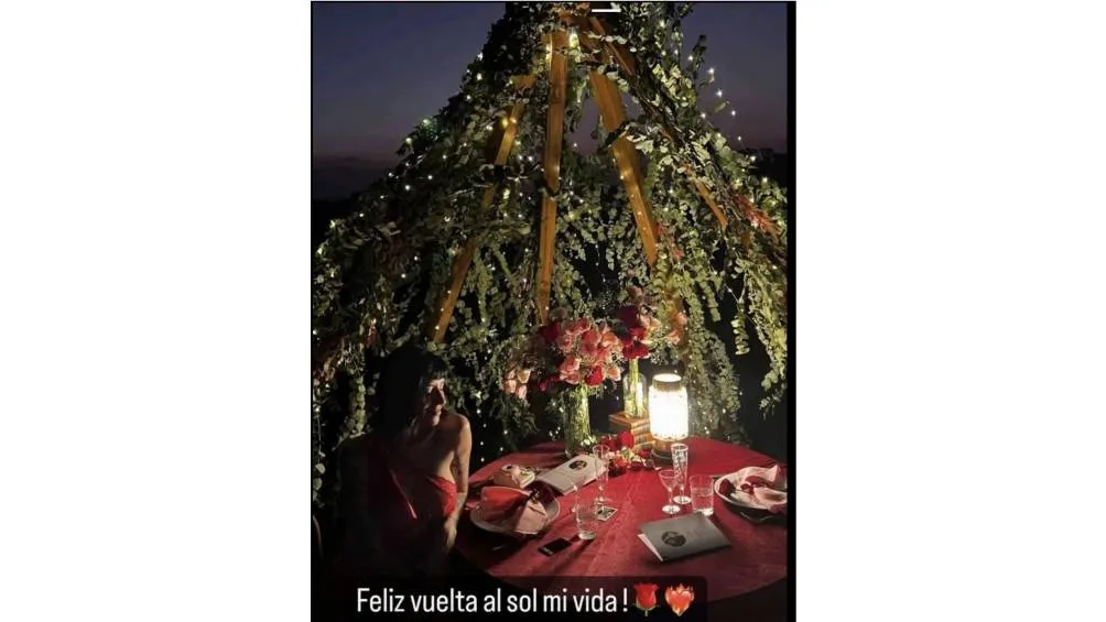 Usuarios encontraron similitud en el festejo de Cazzu con el de Ángela.