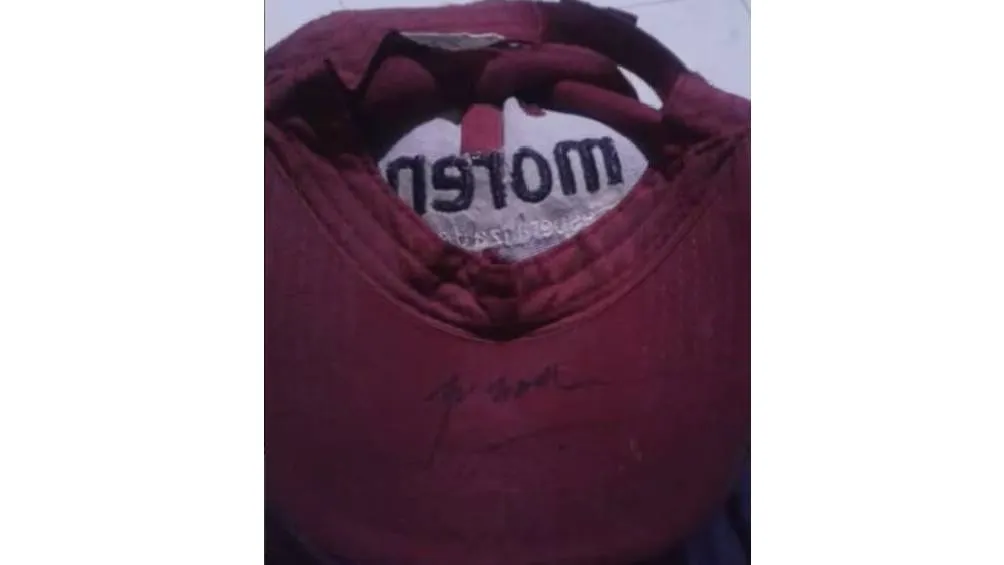 El precio de la gorra es de 55 mil pesos y el vendedor ofrece meses sin intereses.