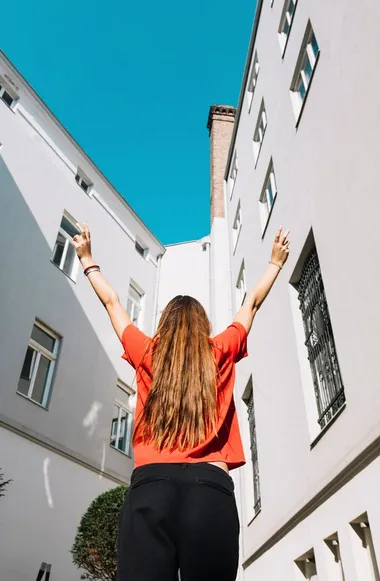 FREEPIK Las madres solteras tendrán preferencia para rentar un departamento a bajo costo.