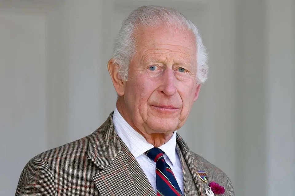 Carlos III será vigilado por sus médicos cuando esté de gira.