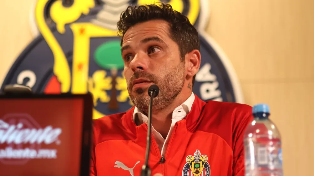 Fernando Gago en su presentación con Chivas