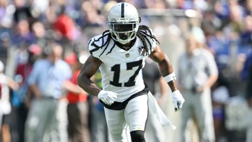 AP Adams jugando con los Raiders