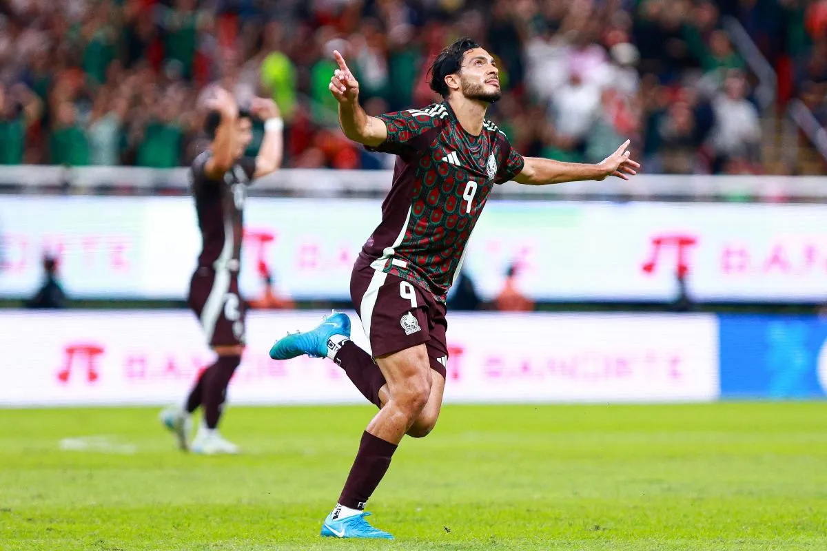 Volvió rápido a Inglaterra