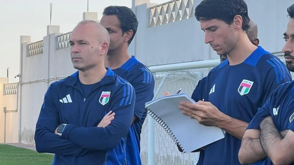 X: @andresiniesta8 Andrés Iniesta ya se prepara para ser entrenador