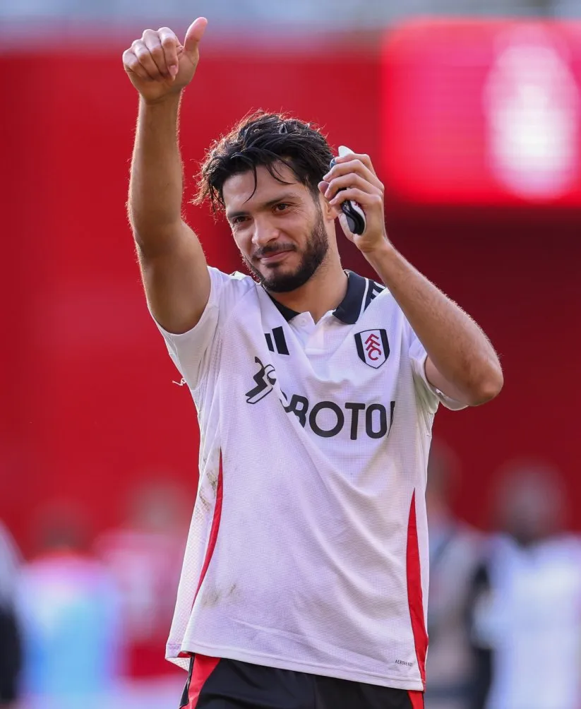 X: @FulhamFC Jiménez recuperó la titularidad con Fulham